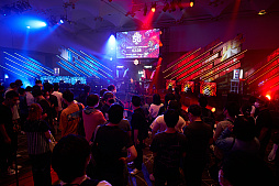 画像ギャラリー No.108のサムネイル画像 / eスポーツ東西対抗戦,開催。「Red Bull 5G 2022 FINALS」現地観戦レポート