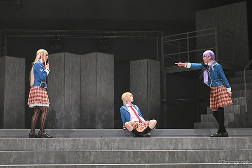 画像ギャラリー No.014のサムネイル画像 / 「舞台『ヘブンバーンズレッド』」には，笑い，涙，アクションに生歌唱＆生演奏まで――作品の魅力すべてが詰まっていた