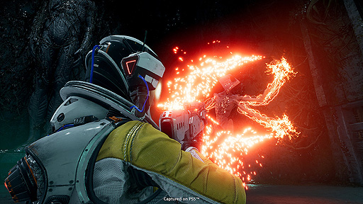 画像ギャラリー No.002のサムネイル画像 / PS5用ローグライクTPS「Returnal」,戦闘や登場武器・装置などを紹介する“コンバットトレイラー”が公開