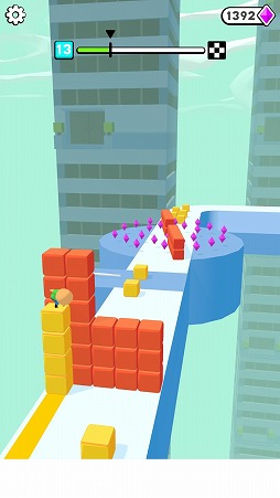 画像ギャラリー No.006のサムネイル画像 / 積み重ねたキューブに乗ってゴールを目指そう。アクションゲーム「キューブ・サーファー」を紹介する「(ほぼ)日刊スマホゲーム通信」第2322回