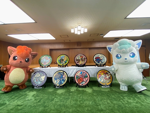 画像ギャラリー No.001のサムネイル画像 / 新たに8枚の「ポケふた」が北海道に設置へ。アローラロコンやディアルガ,パルキアなど11種類のポケモンが登場