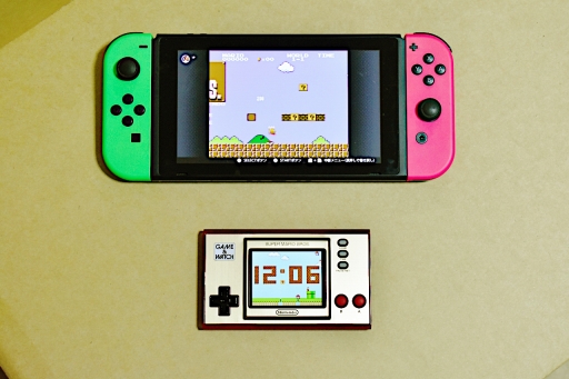 画像ギャラリー No.012のサムネイル画像 / 「ゲーム＆ウオッチ スーパーマリオブラザーズ」を紹介。ゲームはもちろん時計も楽しい，ゲーム＆ウオッチ40周年とスーパーマリオ35周年のお祝いアイテム