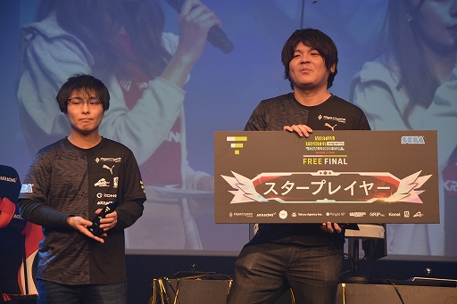 画像ギャラリー No.017のサムネイル画像 / バーチャの公式大会「VIRTUA FIGHTER esports CHALLENGE CUP SEASON_1【3rd】FINAL」レポート。プロライセンスを獲得したのはレオラオ選手＆ヨゴ選手