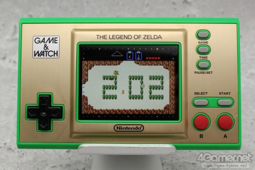 画像ギャラリー No.019のサムネイル画像 / 「ゲーム&ウオッチ ゼルダの伝説」を“1989年のGame & Watch ZELDA”とともに遊ぶ。新世代G&Wは,時計としての使いやすさにも満足