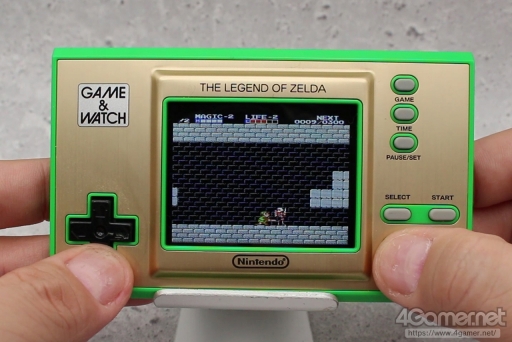 画像ギャラリー No.026のサムネイル画像 / 「ゲーム&ウオッチ ゼルダの伝説」を“1989年のGame & Watch ZELDA”とともに遊ぶ。新世代G&Wは,時計としての使いやすさにも満足
