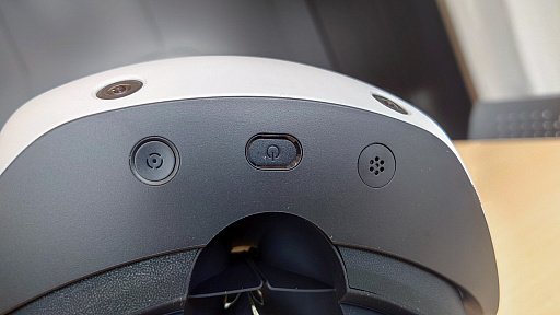 画像ギャラリー No.047のサムネイル画像 / PlayStation VR2が編集部に到着! 気になるヘッドセットの重量や細部の仕様をチェックしてみた