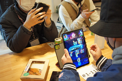 画像ギャラリー No.008のサムネイル画像 / 「Marvel Snap」の新要素“バトルモード”を活用した，ランクマとは違う対面ならではのアツい駆け引きに注目。ユーザー大会レポート