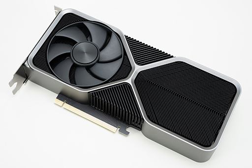 画像ギャラリー No.012のサムネイル画像 / 期待のミドルハイクラスGPU「GeForce RTX 4070」を検証。RTX 3080並みの性能で消費電力を大幅に低減