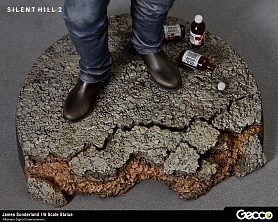 画像ギャラリー No.008のサムネイル画像 / 「SILENT HILL 2」主人公“ジェイムス・サンダーランド”の1/6スケールスタチュー，予約受け付け開始。角材や銃，鉄パイプ，大鉈を持たせられる