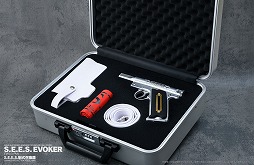 画像ギャラリー No.002のサムネイル画像 / 「ペルソナ3 リロード」の召喚器を1分の1スケールで再現した「S.E.E.S.制式召喚器」,割引価格の9万9000円で予約受付を開始