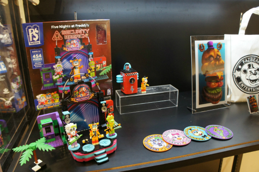 画像ギャラリー No.012のサムネイル画像 / 「Five Nights at Freddy's」のポップアップストアが東京と大阪で開催に。たくさんのグッズと，フレディたちの等身大POPがお出迎え！