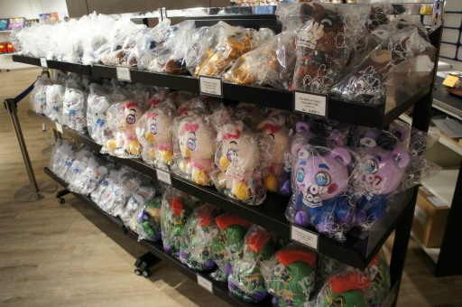 画像ギャラリー No.015のサムネイル画像 / 「Five Nights at Freddy's」のポップアップストアが東京と大阪で開催に。たくさんのグッズと，フレディたちの等身大POPがお出迎え！