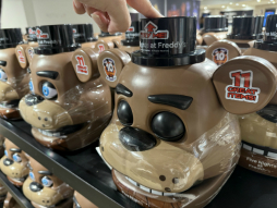 画像ギャラリー No.020のサムネイル画像 / 「Five Nights at Freddy's」のポップアップストアが東京と大阪で開催に。たくさんのグッズと，フレディたちの等身大POPがお出迎え！
