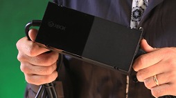 画像ギャラリー No.001のサムネイル画像 / Xbox広報担当“メイジャー・ネルソン”による，Xbox Oneの製品ボックスを開封する動画が公開