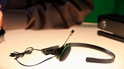 画像ギャラリー No.004のサムネイル画像 / Xbox広報担当“メイジャー・ネルソン”による，Xbox Oneの製品ボックスを開封する動画が公開
