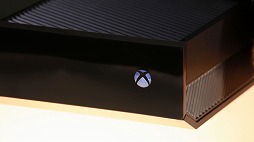 画像ギャラリー No.008のサムネイル画像 / Xbox広報担当“メイジャー・ネルソン”による，Xbox Oneの製品ボックスを開封する動画が公開