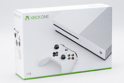 画像ギャラリー No.004のサムネイル画像 / 「Xbox One S」分解レポート。内部構造のシンプルさは維持しつつ，カスタムAPUの低消費電力効果を小型化に活かしたマシンだった