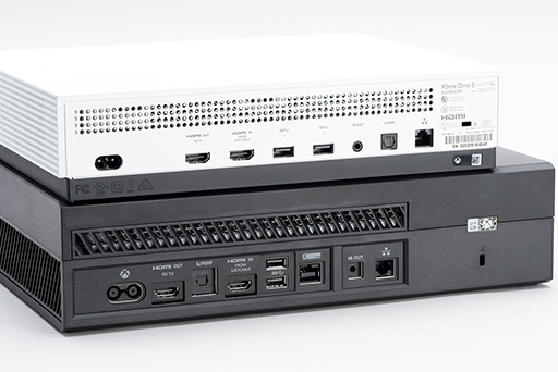 画像ギャラリー No.014のサムネイル画像 / 「Xbox One S」分解レポート。内部構造のシンプルさは維持しつつ，カスタムAPUの低消費電力効果を小型化に活かしたマシンだった