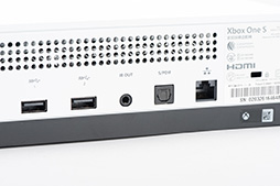 画像ギャラリー No.016のサムネイル画像 / 「Xbox One S」分解レポート。内部構造のシンプルさは維持しつつ，カスタムAPUの低消費電力効果を小型化に活かしたマシンだった