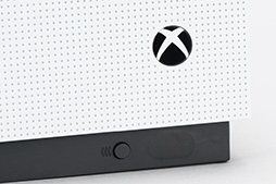 画像ギャラリー No.022のサムネイル画像 / 「Xbox One S」分解レポート。内部構造のシンプルさは維持しつつ，カスタムAPUの低消費電力効果を小型化に活かしたマシンだった