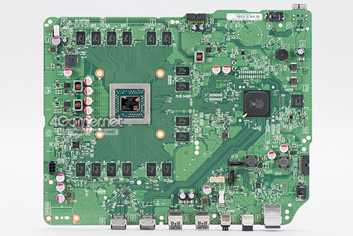 画像ギャラリー No.055のサムネイル画像 / 「Xbox One S」分解レポート。内部構造のシンプルさは維持しつつ，カスタムAPUの低消費電力効果を小型化に活かしたマシンだった