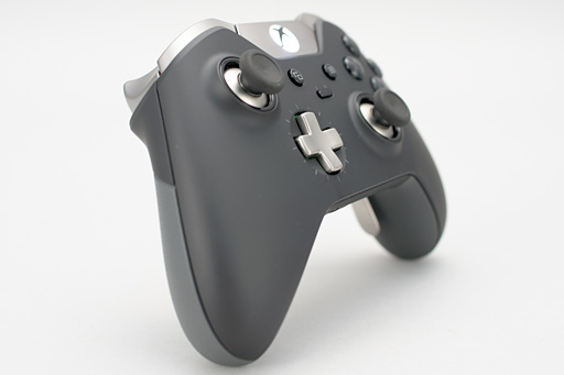 画像ギャラリー No.060のサムネイル画像 / 「Xbox Elite Wireless Controller」レビュー。1万円台半ばの価格なのに世界中で大人気のゲームパッドは何がスゴイのか?