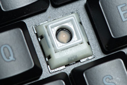 画像ギャラリー No.051のサムネイル画像 / 4Gamerのキーボードレビューをプロゲーマーのdelave氏が新たに担当。まずは既存のキースイッチを一斉テストのうえ，レビュー方針を大いに語る