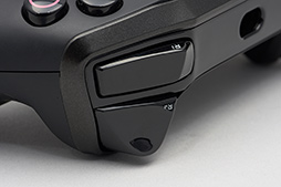 画像ギャラリー No.017のサムネイル画像 / カスタマイズ可能なPC＆PS4用ゲームパッド「Revolution Pro Controller 2」レビュー。4つの追加ボタンと調整可能なアナログスティックが魅力