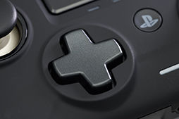 画像ギャラリー No.011のサムネイル画像 / PC&PS4用ゲームパッド「Revolution Unlimited Pro Controller」レビュー。カスタマイズ可能なゲームパッド新製品の進化点をチェック