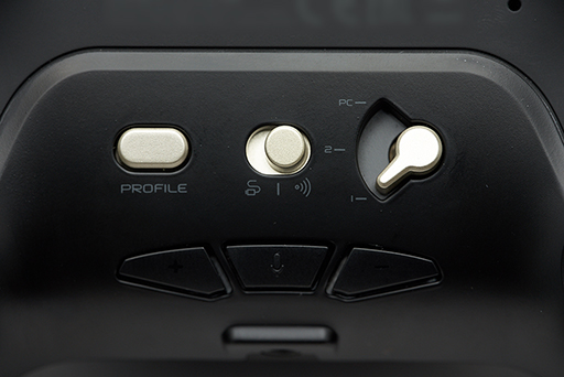 画像ギャラリー No.024のサムネイル画像 / PC&PS4用ゲームパッド「Revolution Unlimited Pro Controller」レビュー。カスタマイズ可能なゲームパッド新製品の進化点をチェック