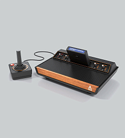 画像ギャラリー No.002のサムネイル画像 / 新たなゲーム機「Atari 2600＋」をAtariが発表。ミニ系ハードでも非公認互換機でもない，狂気の“Atari 2600の形をしたAtari 7800互換機”