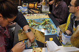 画像ギャラリー No.061のサムネイル画像 / 「SPIEL’18。こんなゲームもありました」。取材班が時間切れで無念の涙を飲んだゲームの数々を，写真だけでもご紹介