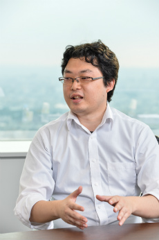 画像ギャラリー No.017のサムネイル画像 / 【PR】男色ディーノ選手がデバッグ業務に挑戦。適性テストの結果はいかに？ デジタルハーツの“エキスパートデバッガー”に突撃取材も