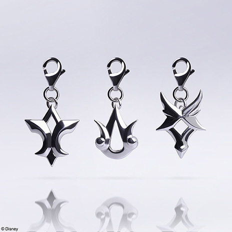 画像ギャラリー No.024のサムネイル画像 / 「キングダム ハーツ」グッズの新商品として，シルバーのブレスレット2種とネックレス，チャームセット3種が9月発売へ